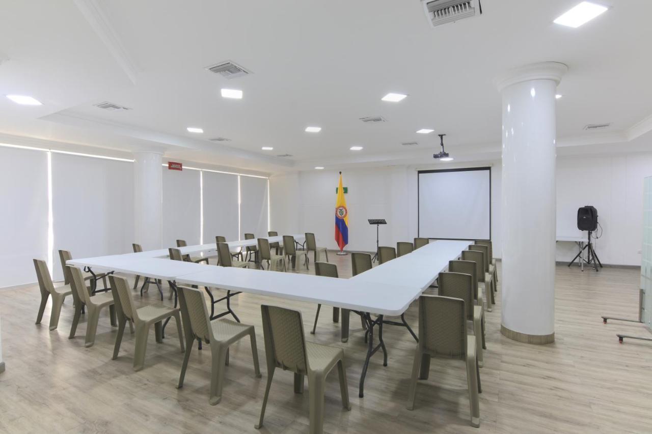 Hotel Florida סינסלחו מראה חיצוני תמונה