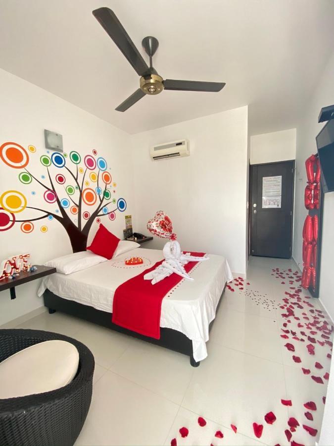 Hotel Florida סינסלחו מראה חיצוני תמונה