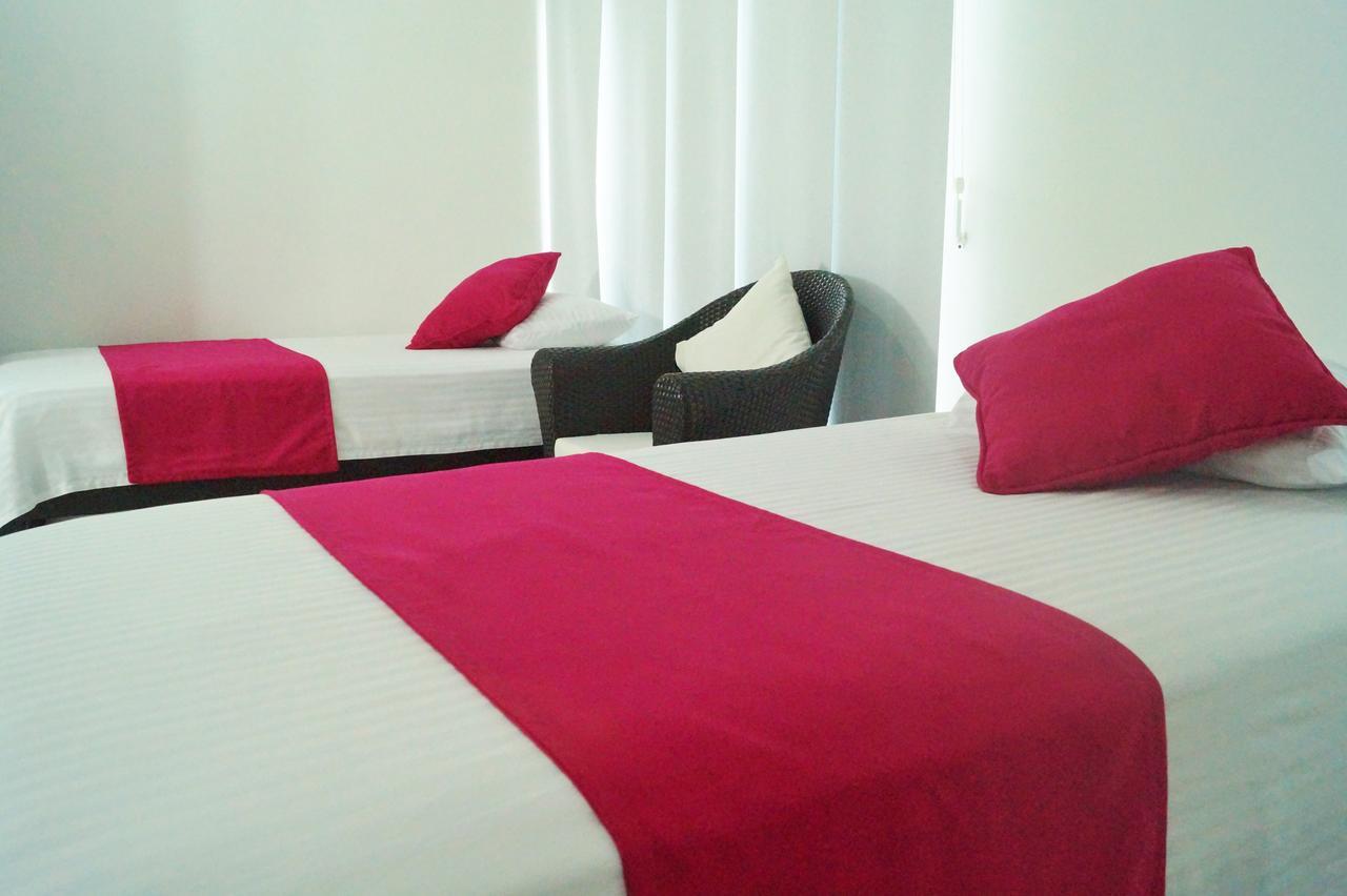 Hotel Florida סינסלחו מראה חיצוני תמונה