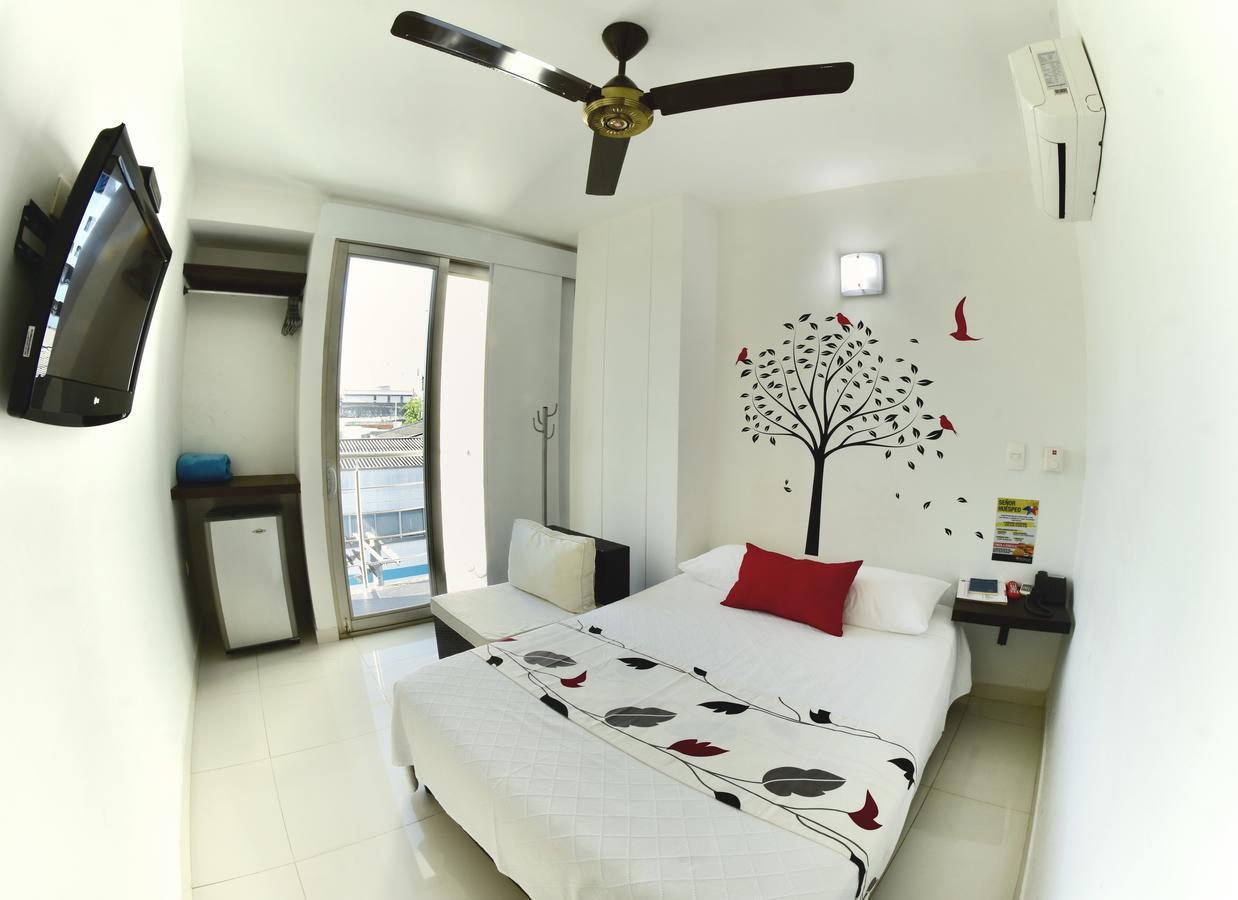 Hotel Florida סינסלחו מראה חיצוני תמונה