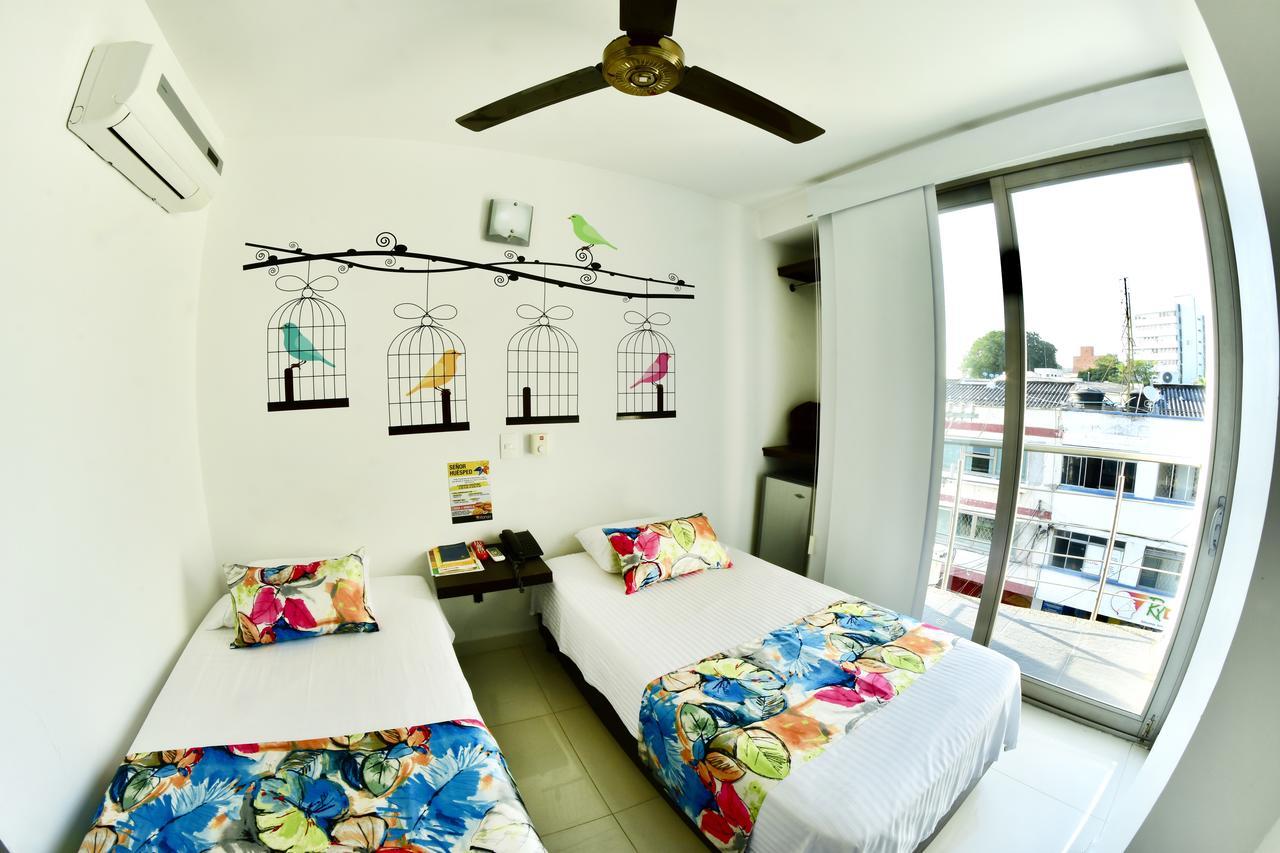 Hotel Florida סינסלחו מראה חיצוני תמונה