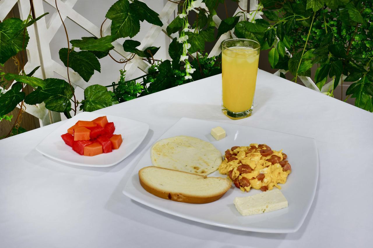Hotel Florida סינסלחו מראה חיצוני תמונה